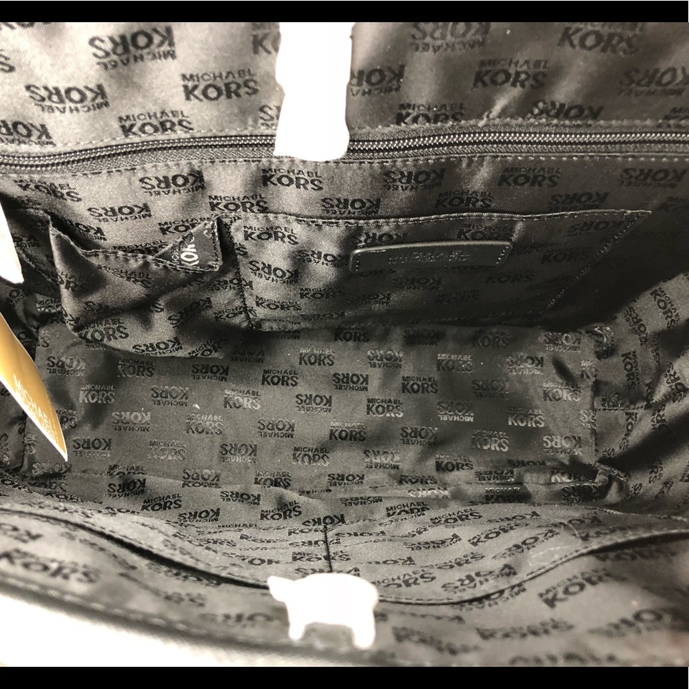 Michael Kors jet set travel MD carry all tote - Picture 4 of 7